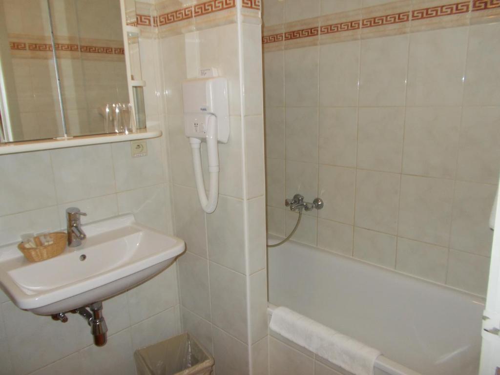 Manitoba Hotel 3*